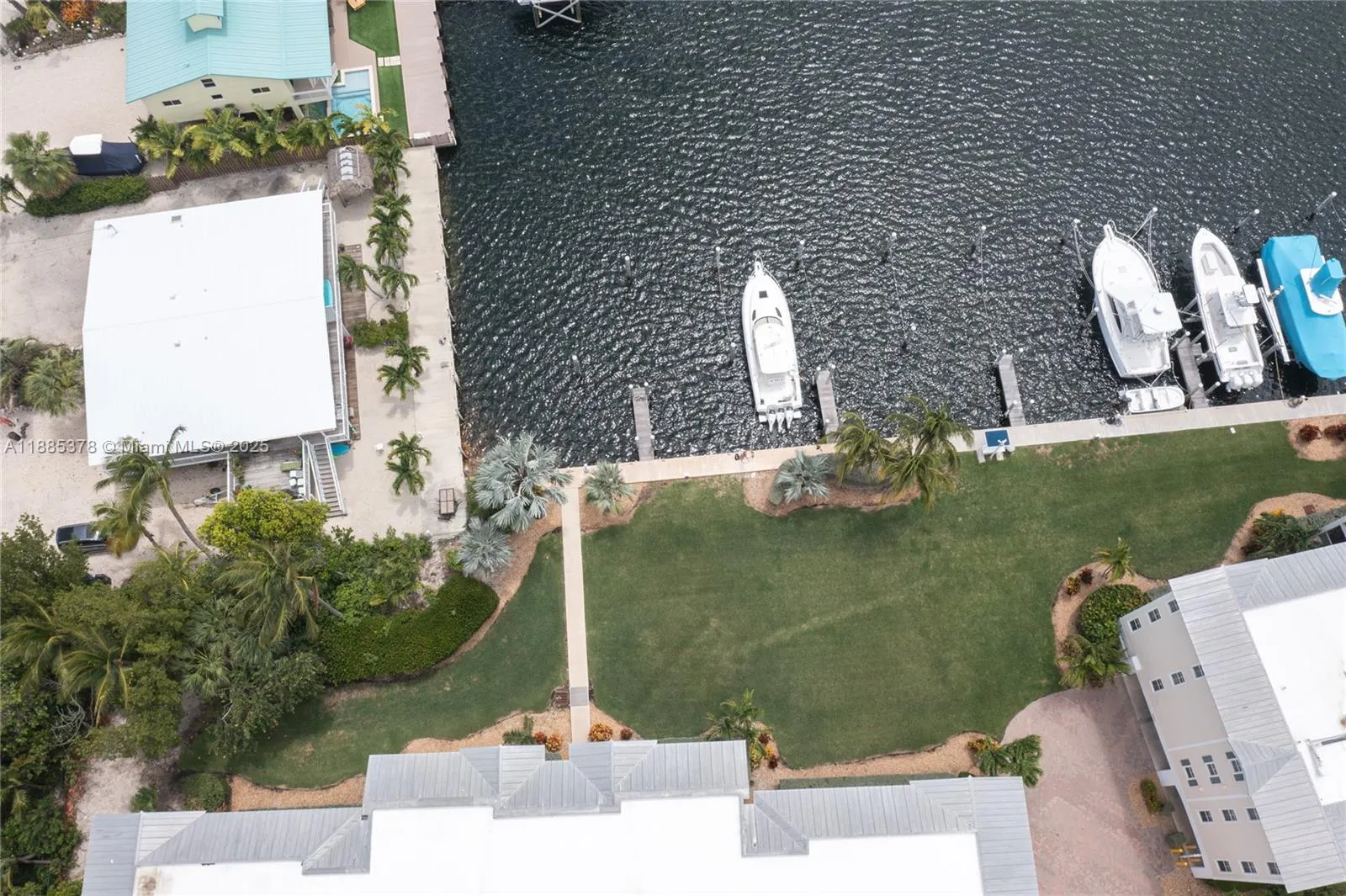 101 Gulfview Dr, #202
