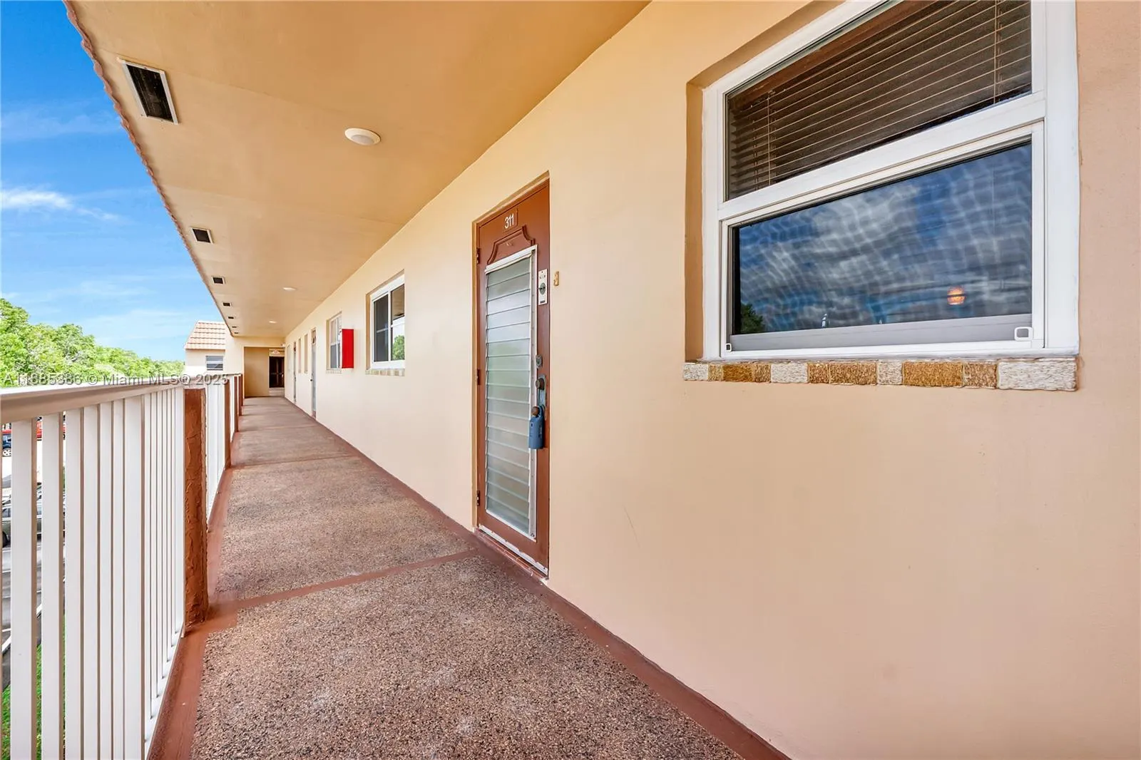 8950 Sunrise Lakes Blvd, #311