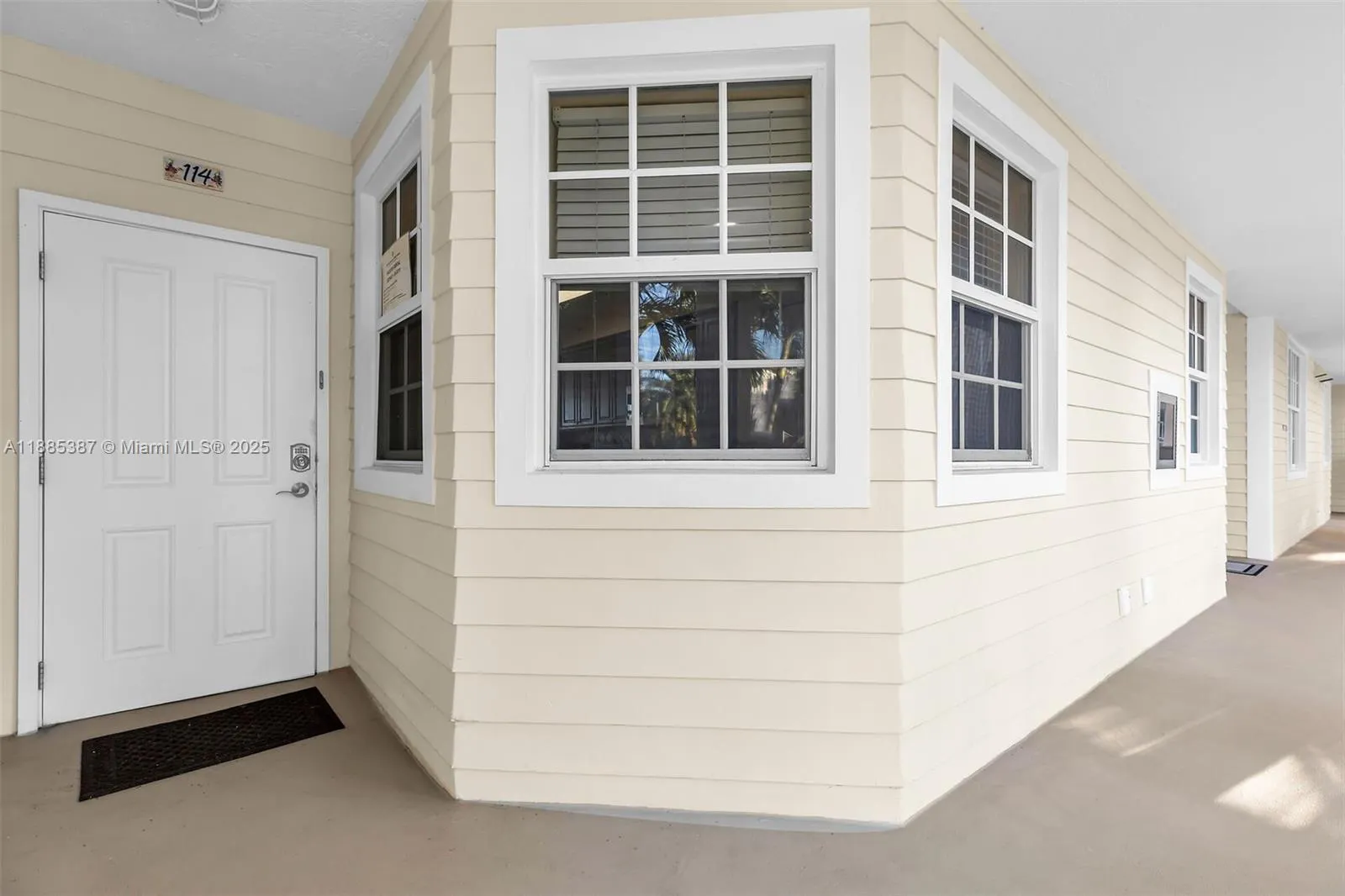 101 Gulfview Dr, #114