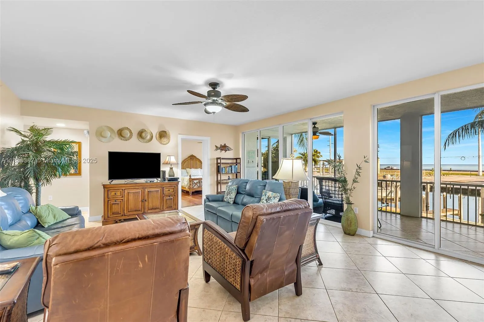 101 Gulfview Dr, #114