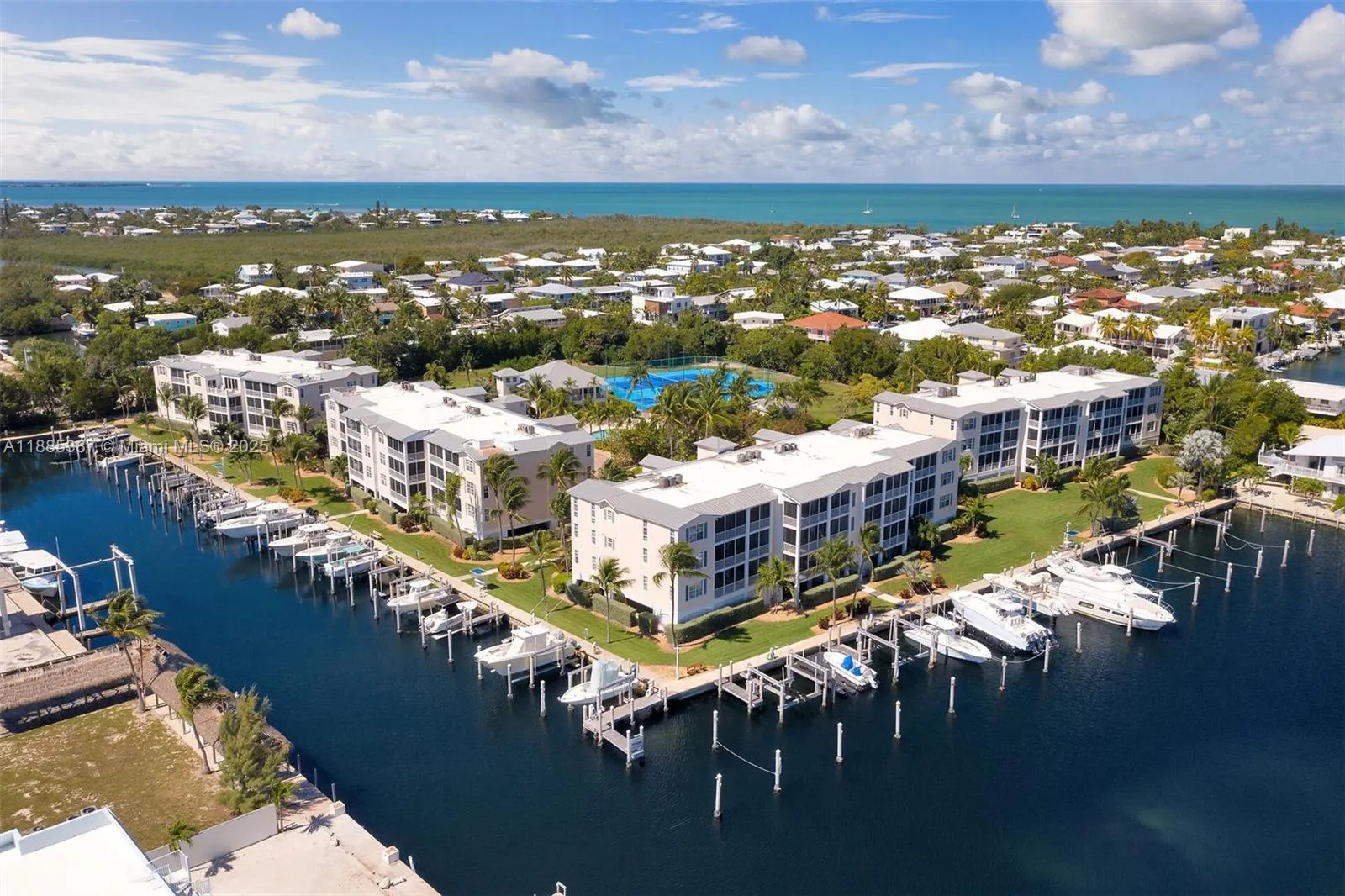 101 Gulfview Dr, #114