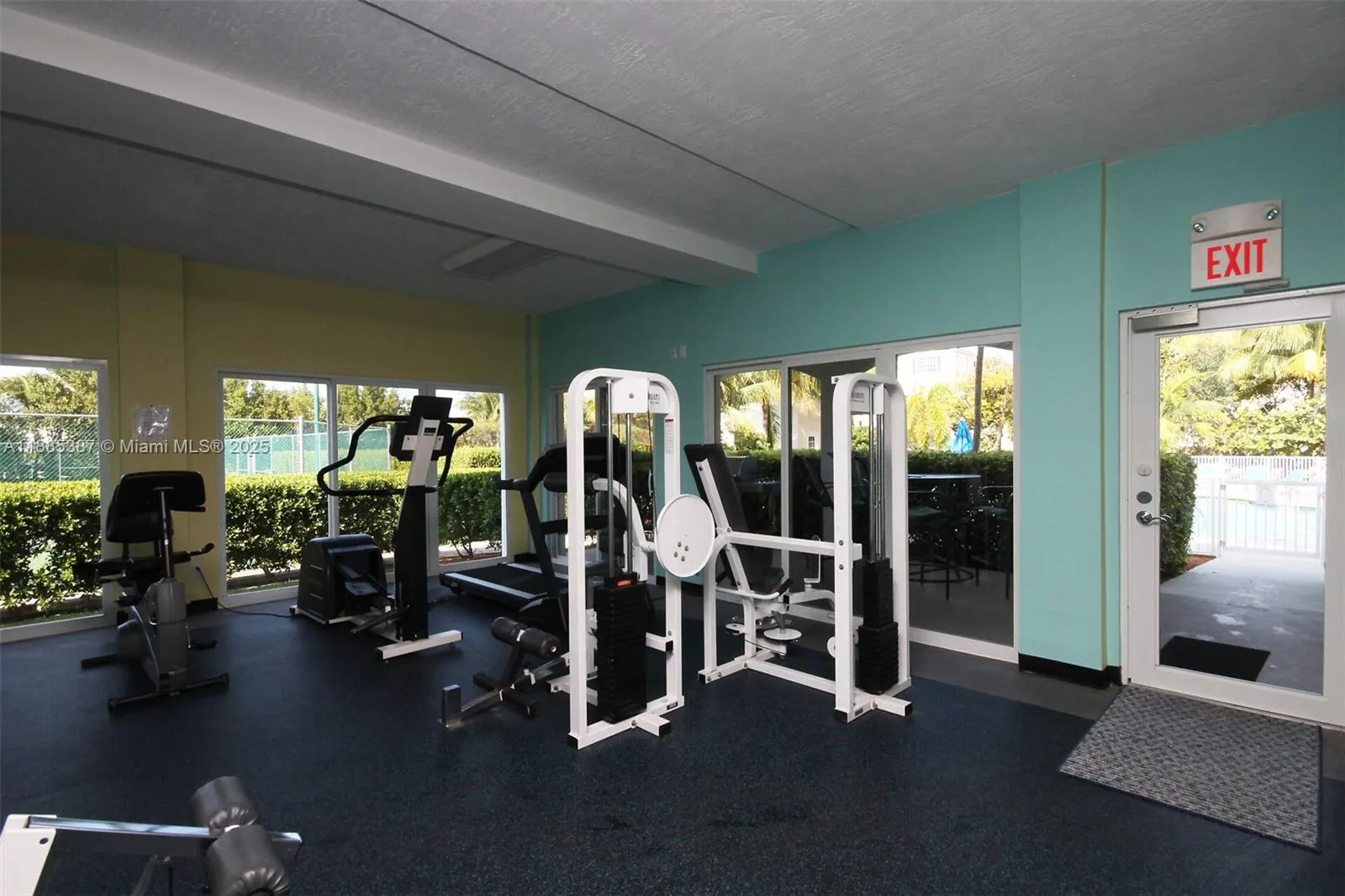 101 Gulfview Dr, #114