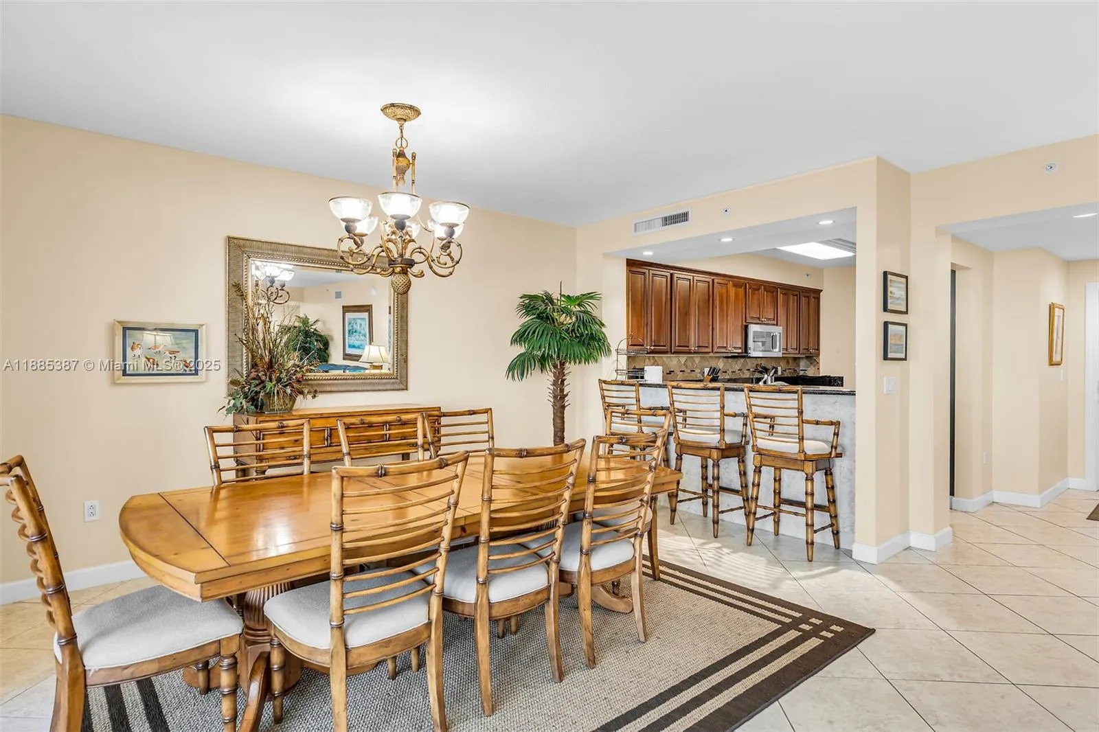 101 Gulfview Dr, #114