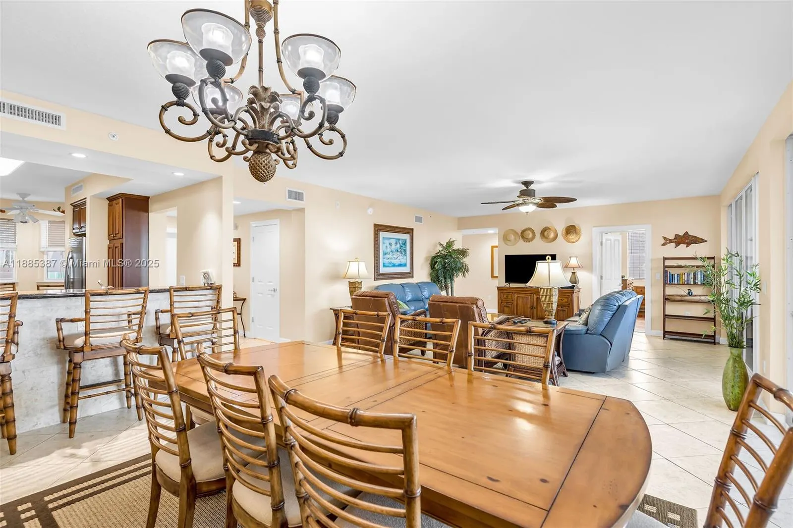 101 Gulfview Dr, #114