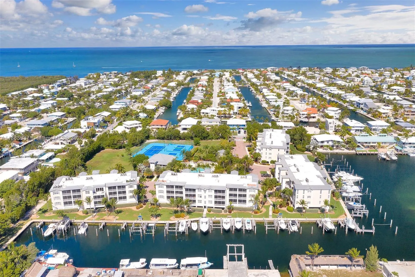 101 Gulfview Dr, #114