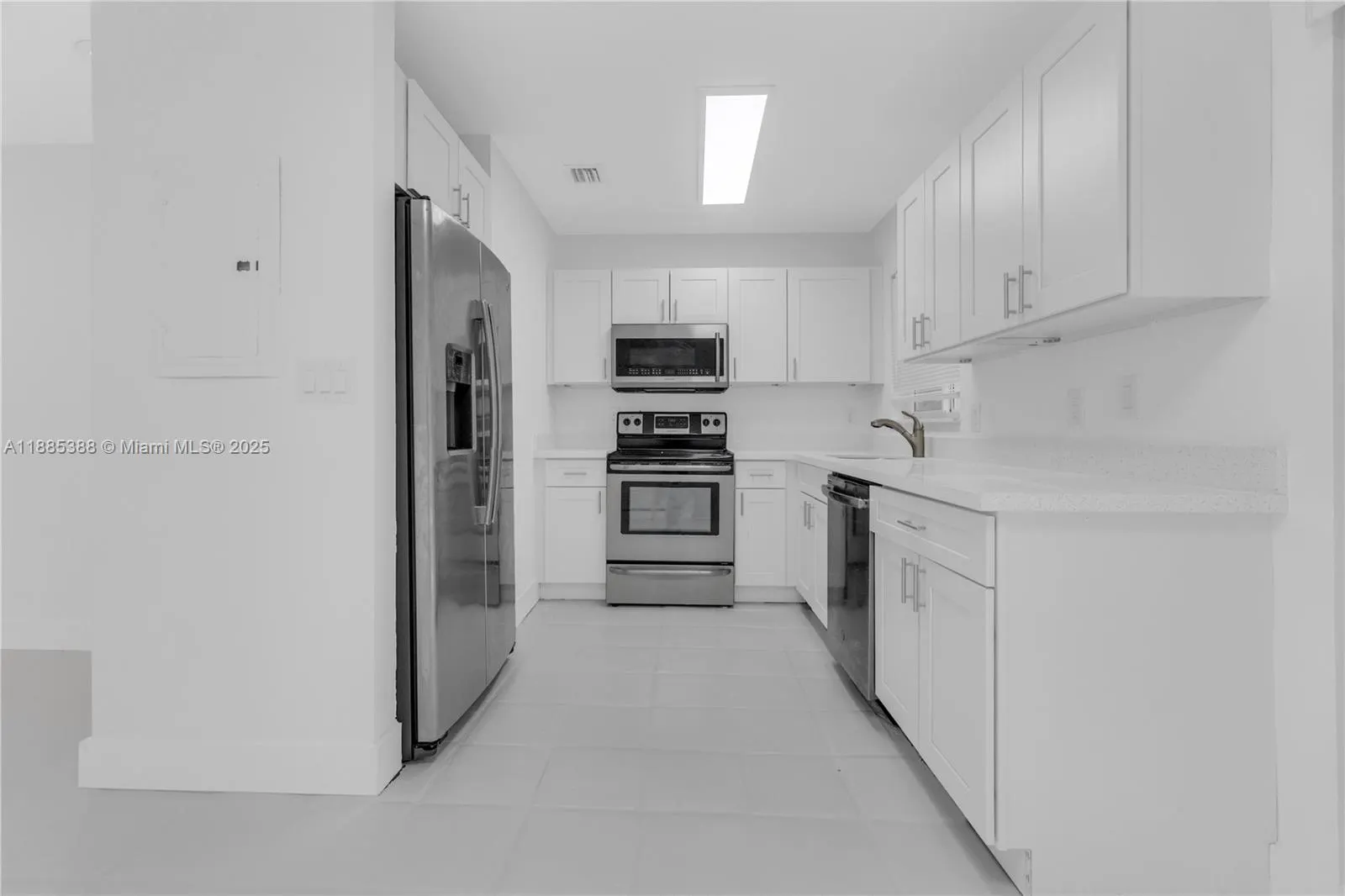 1428 NE 2nd Ave, #1