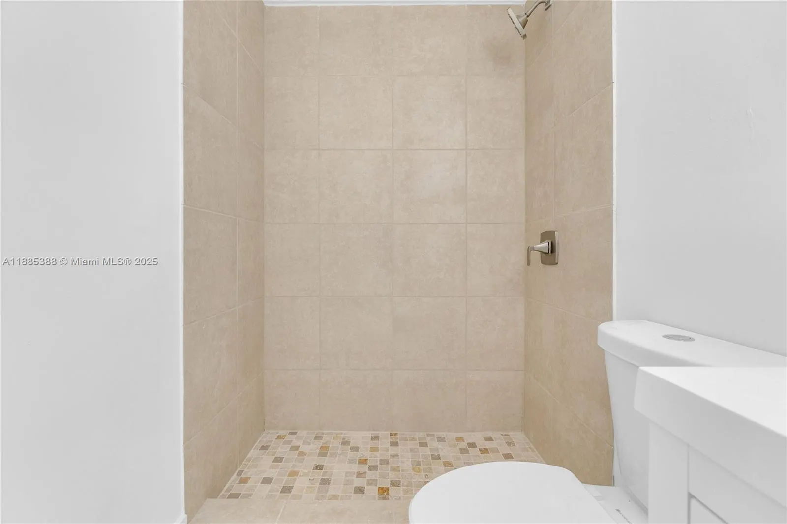 1428 NE 2nd Ave, #1