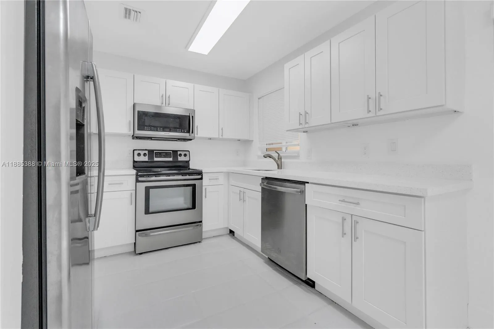 1428 NE 2nd Ave, #1