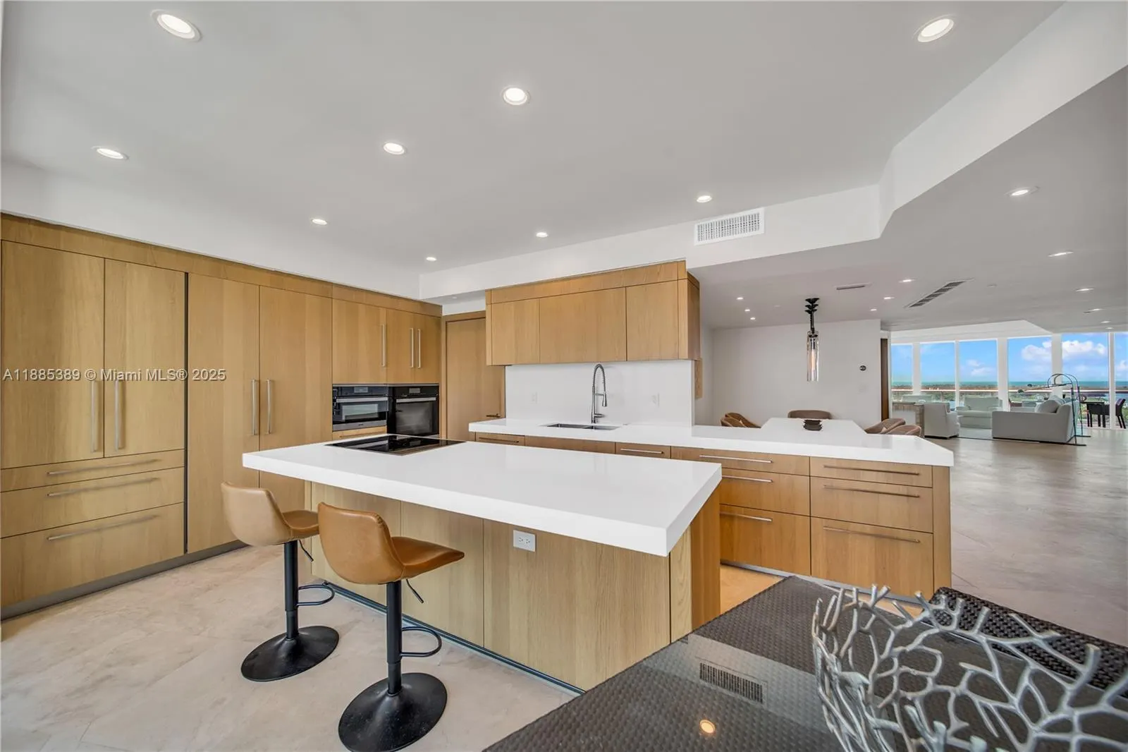 1000 S Pointe Dr, #2202