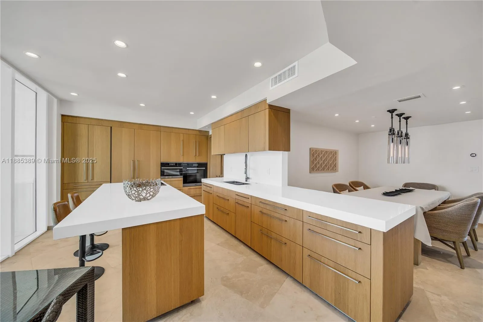 1000 S Pointe Dr, #2202