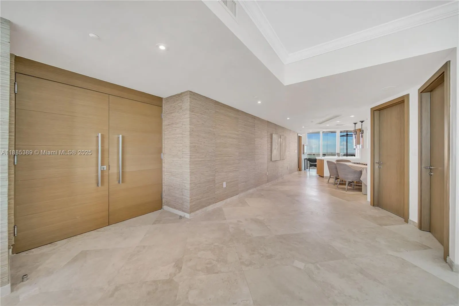 1000 S Pointe Dr, #2202