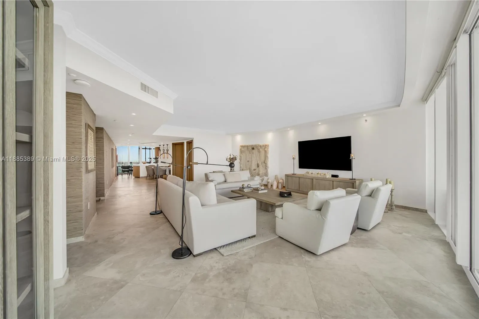 1000 S Pointe Dr, #2202