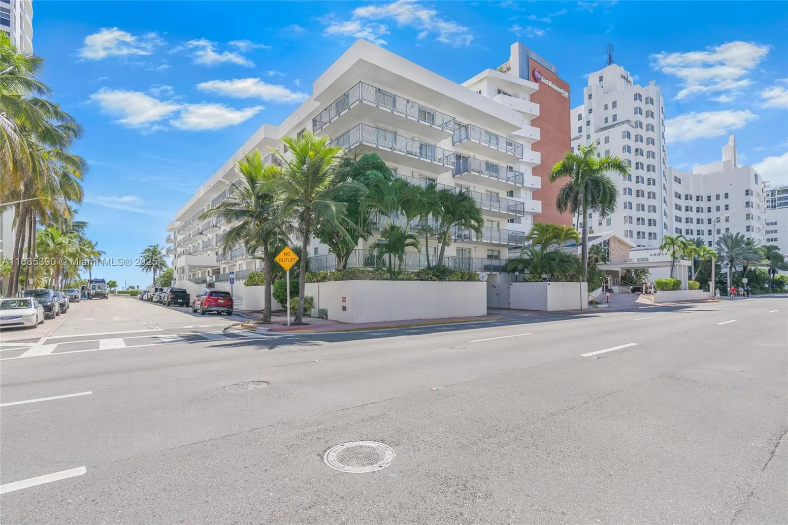 4141 Collins Ave, #201