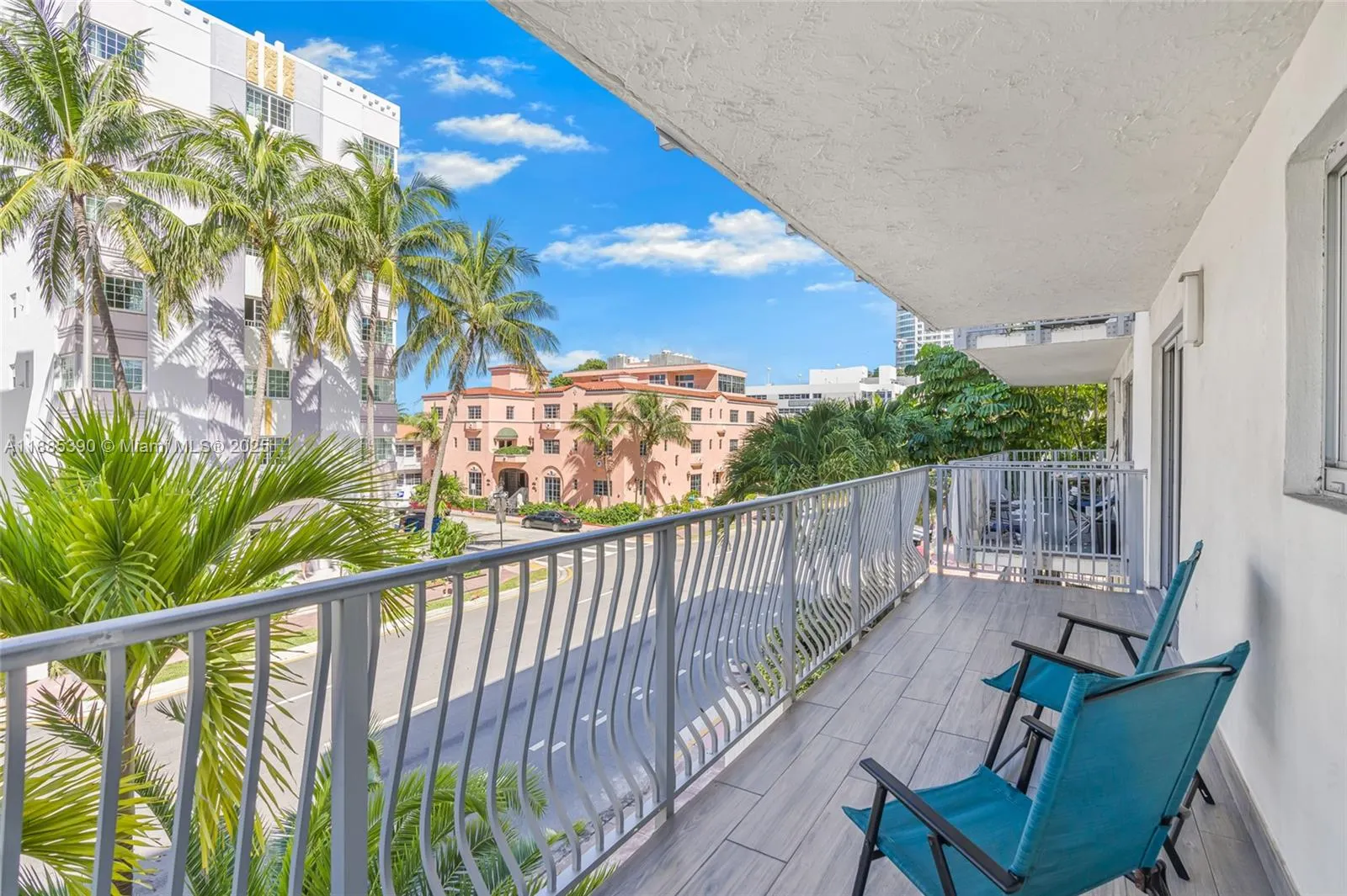 4141 Collins Ave, #201