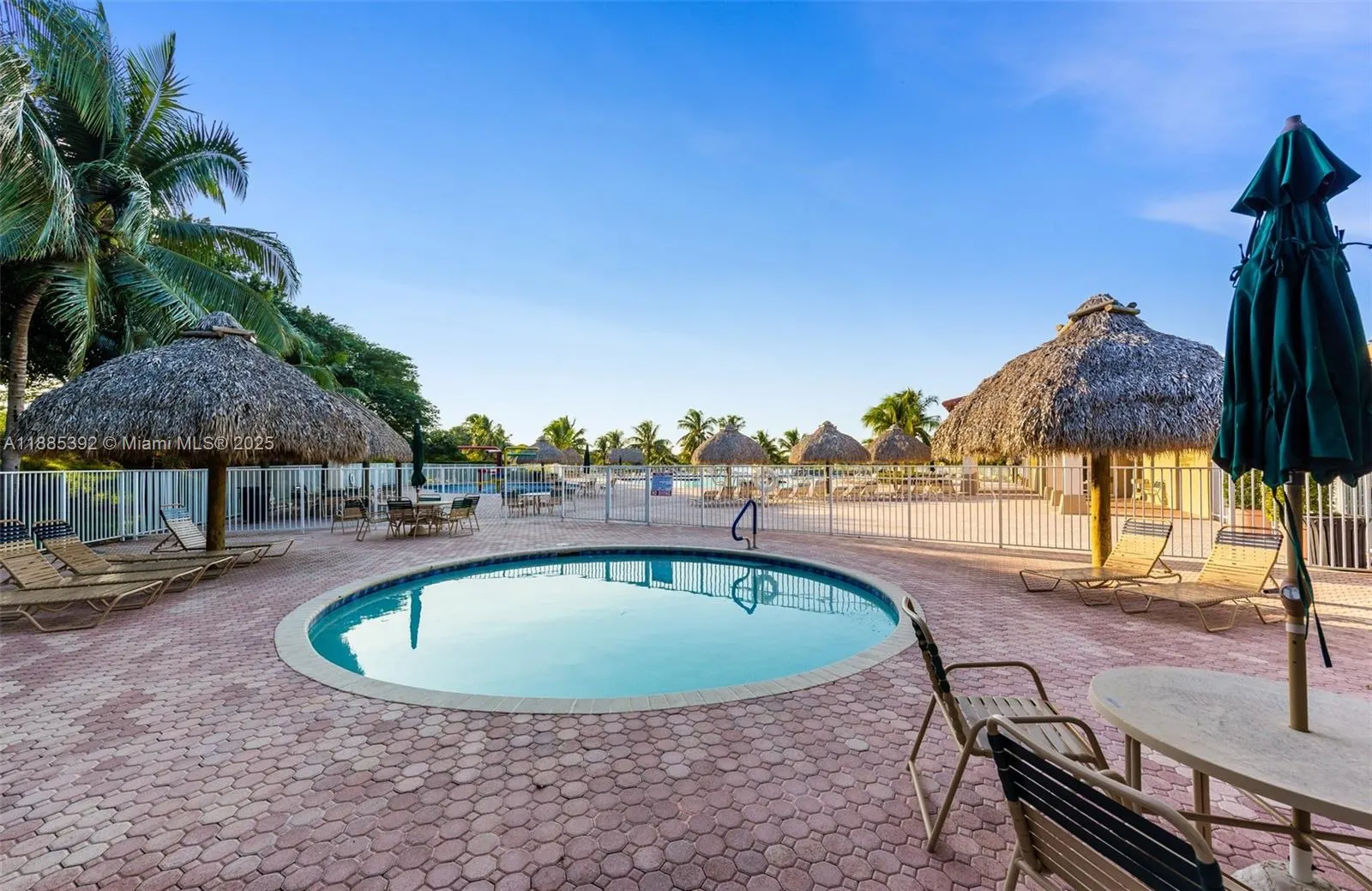 4295 Greenbriar Ln