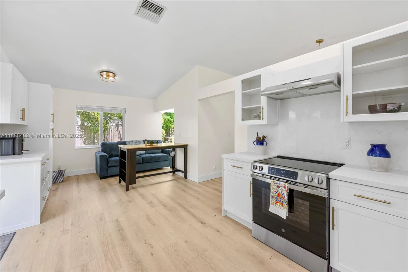 10445 NW 31st Ct