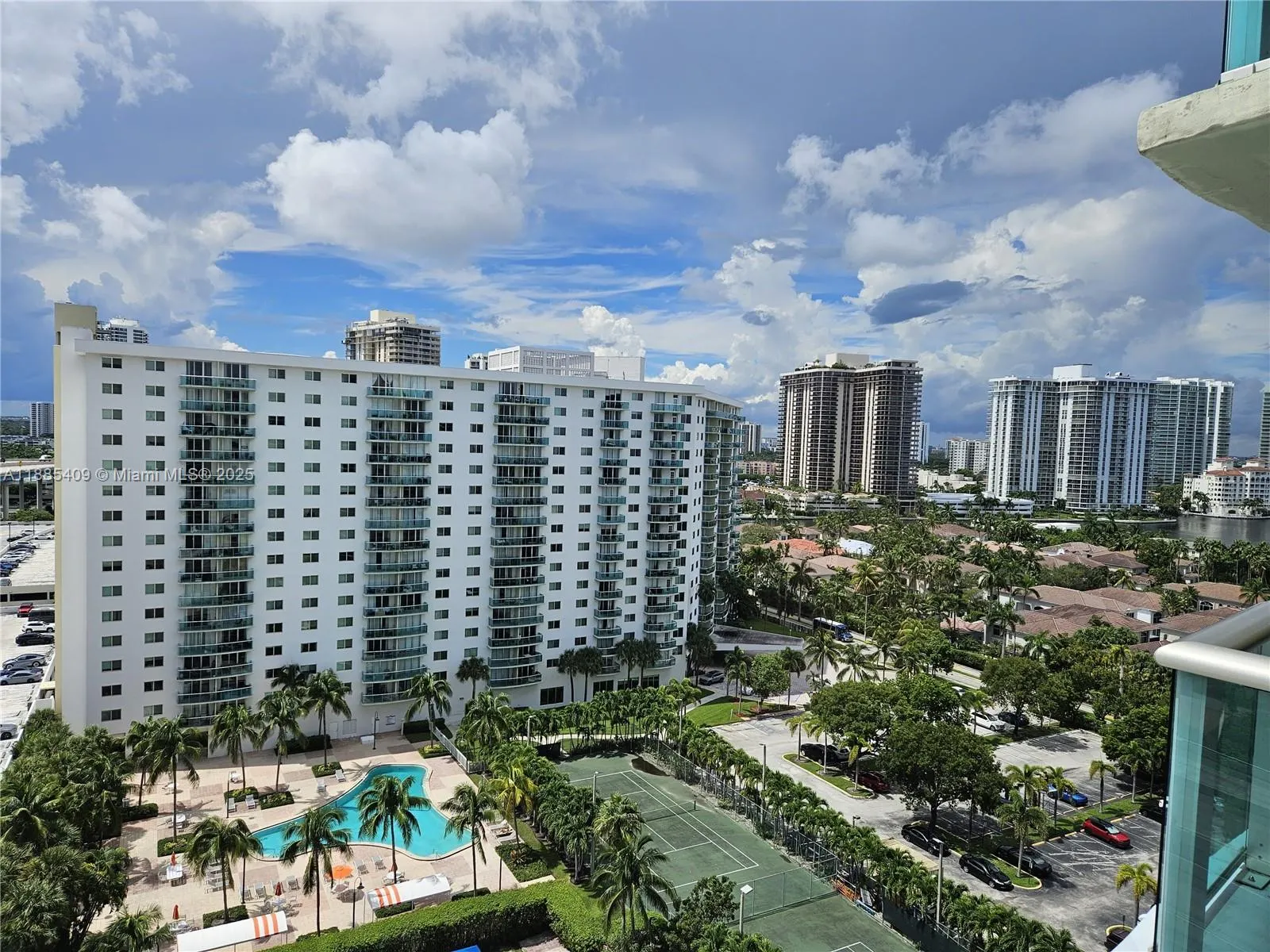 19370 Collins Ave, #1502