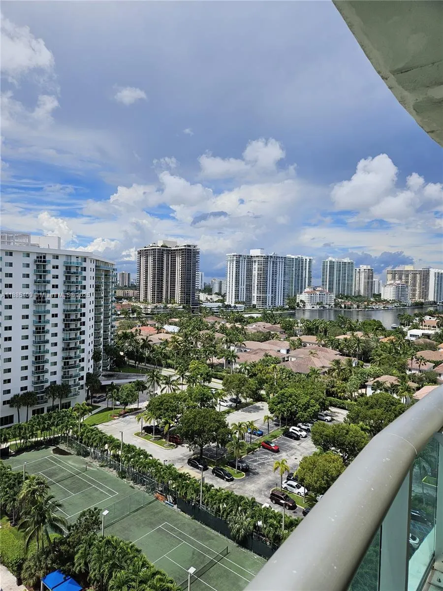 19370 Collins Ave, #1502