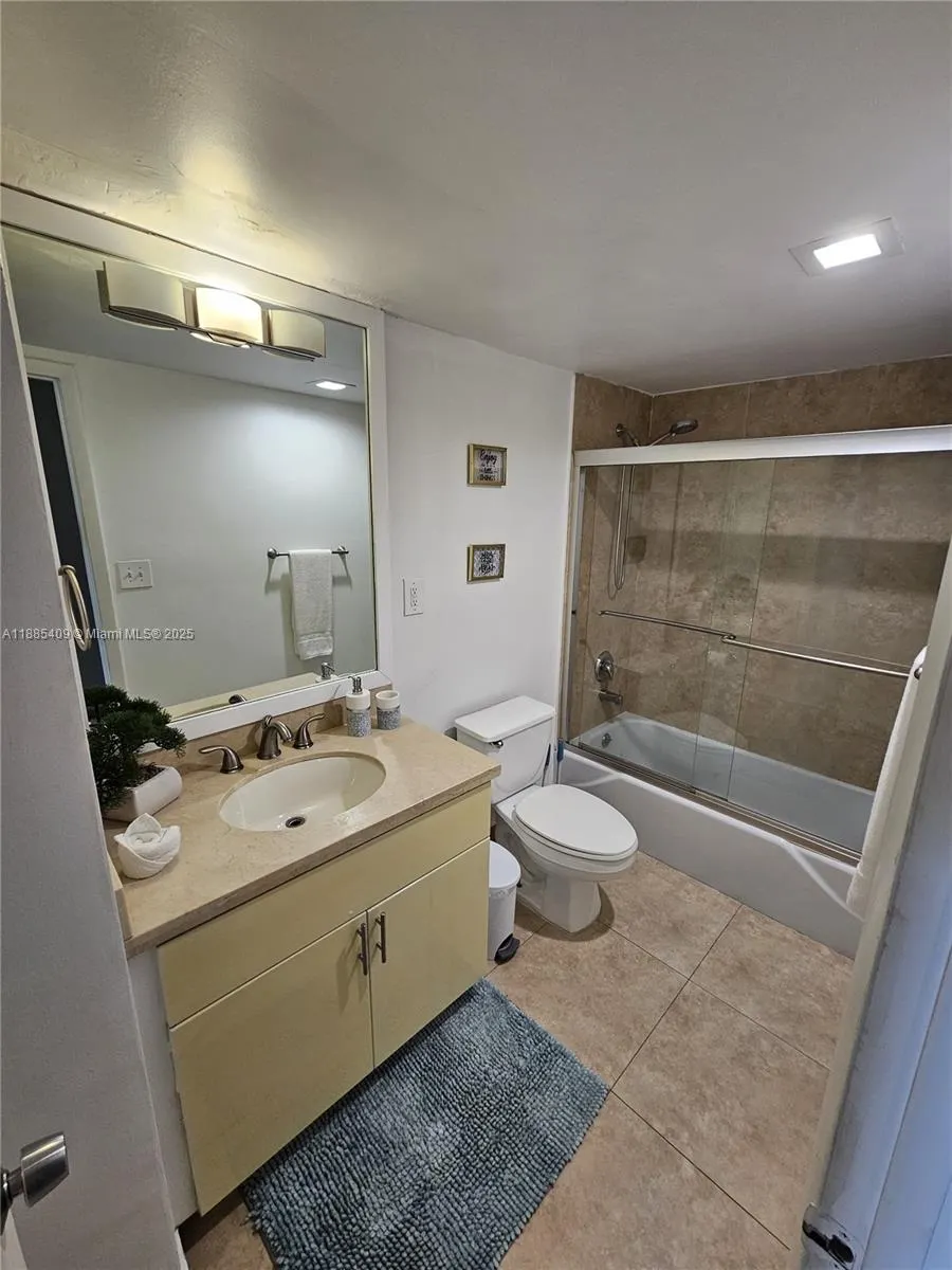 19370 Collins Ave, #1502