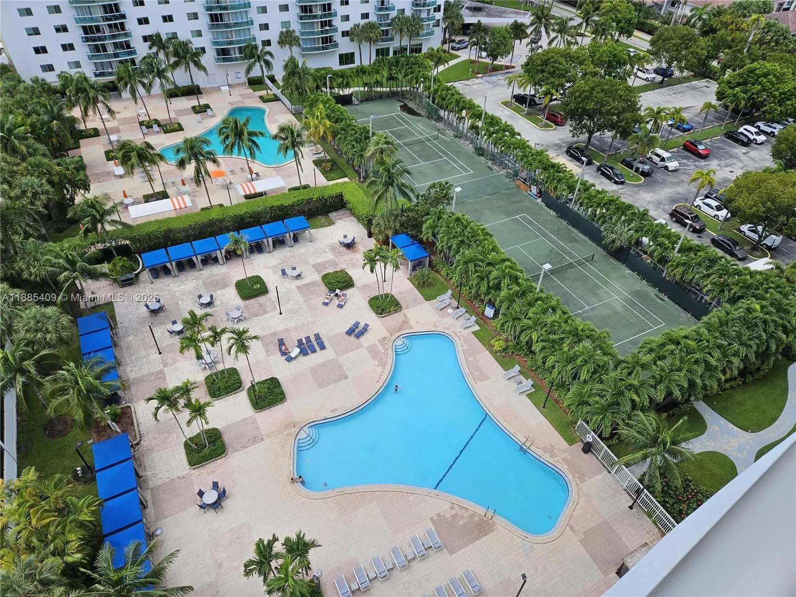 19370 Collins Ave, #1502