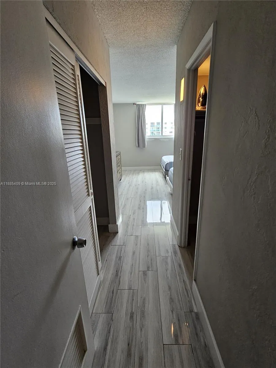 19370 Collins Ave, #1502