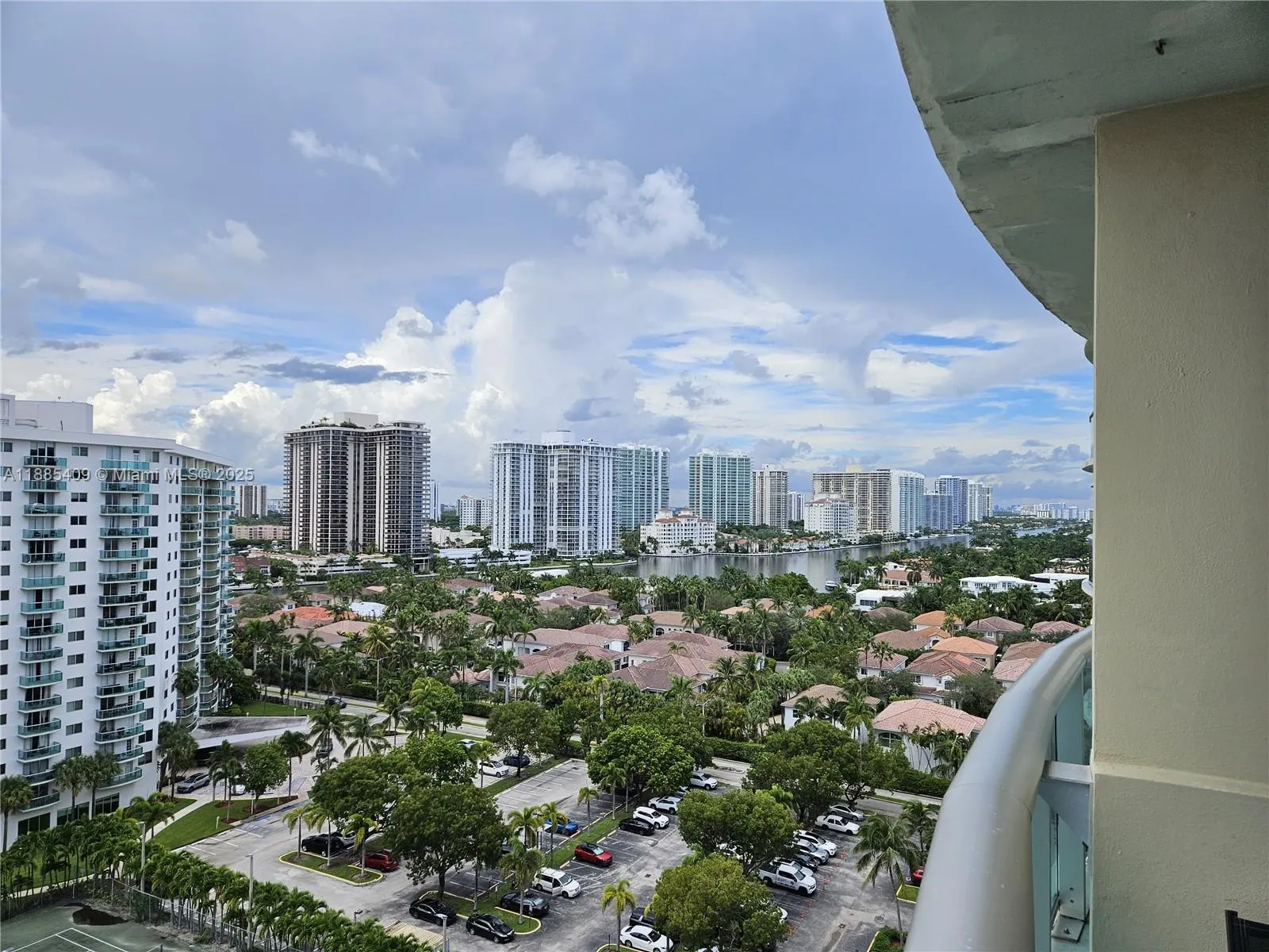 19370 Collins Ave, #1502