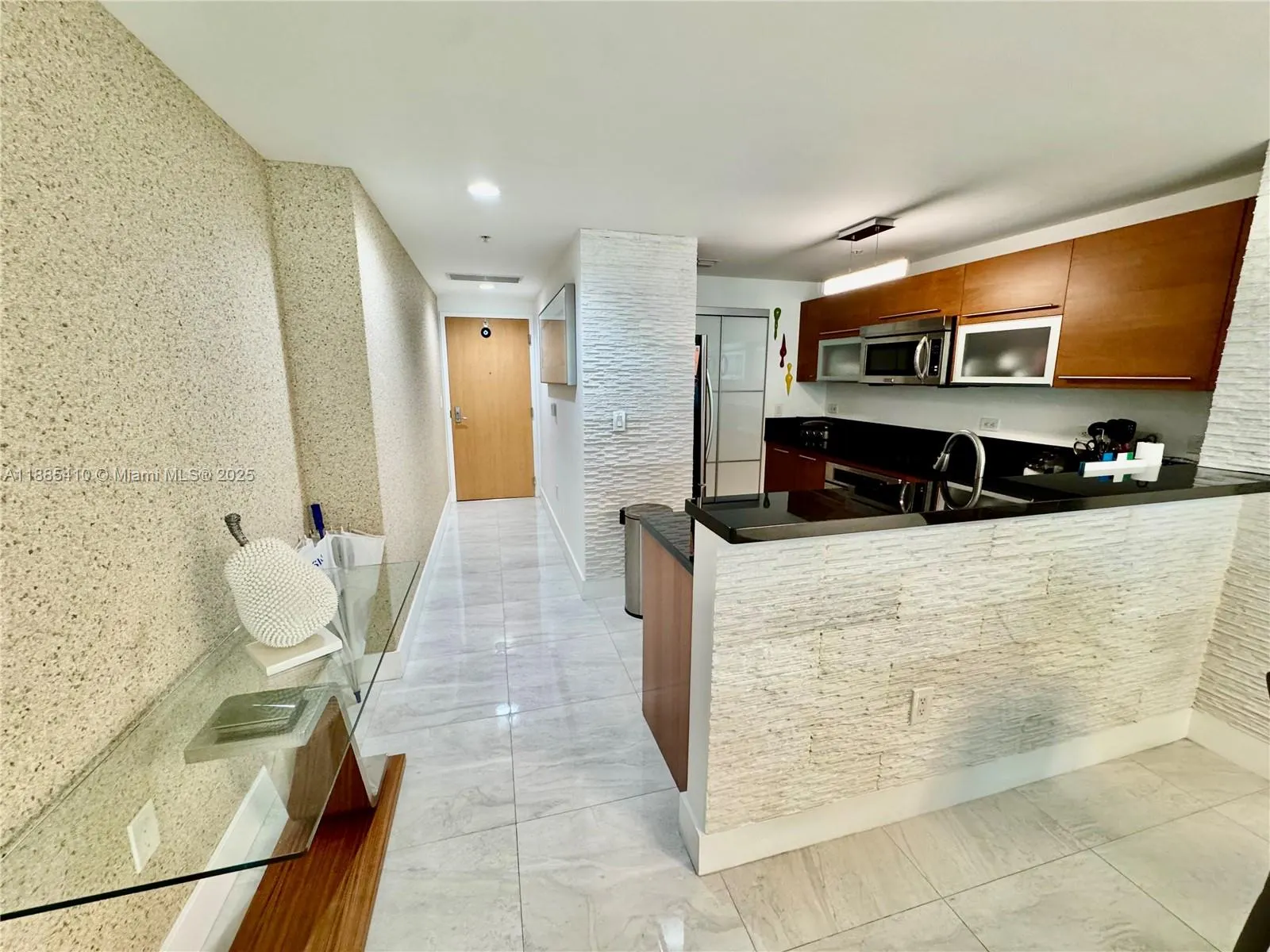 244 Biscayne Blvd, #2906