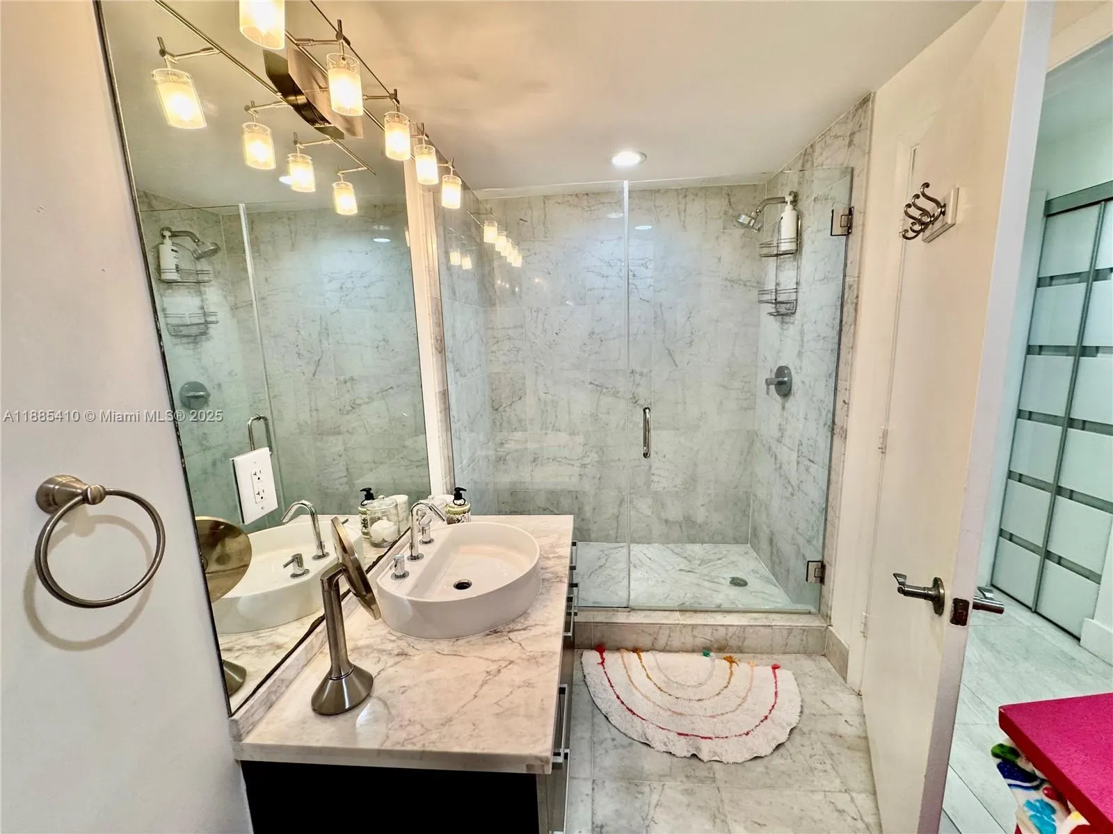 244 Biscayne Blvd, #2906