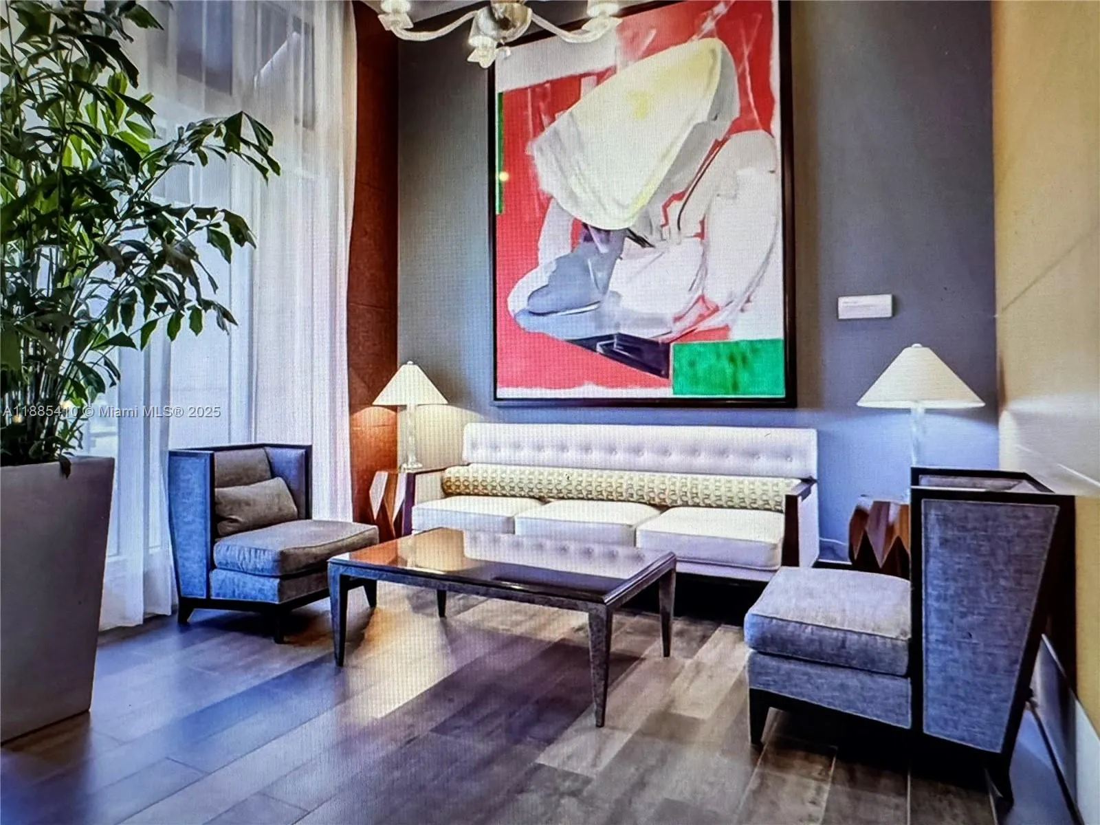 244 Biscayne Blvd, #2906