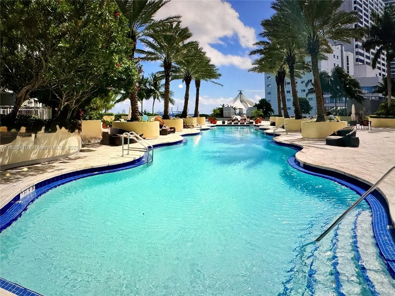 244 Biscayne Blvd, #2906