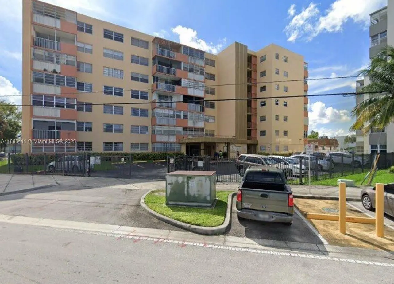 16400 NE 17th Ave, #701