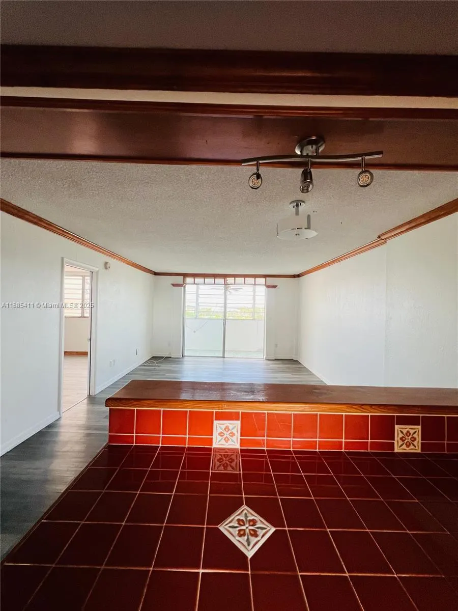 16400 NE 17th Ave, #701