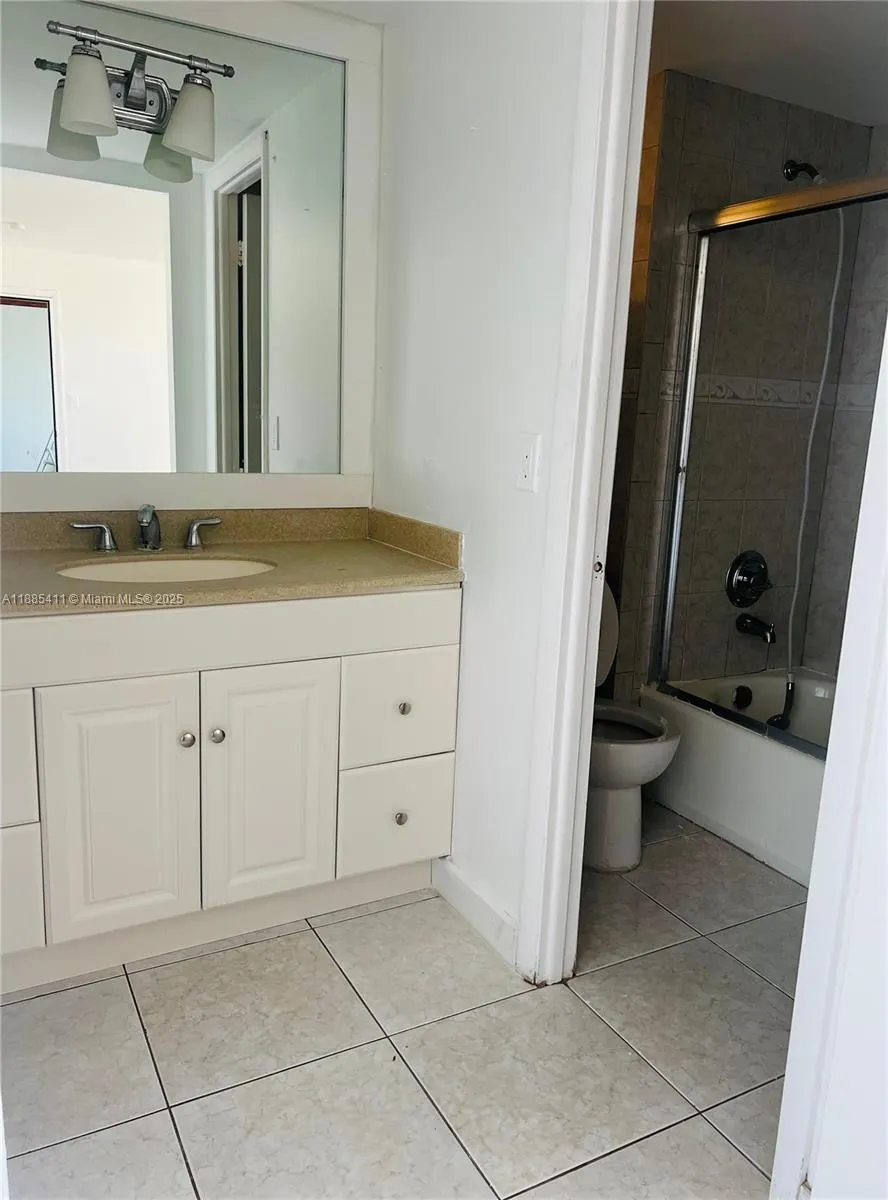 16400 NE 17th Ave, #701