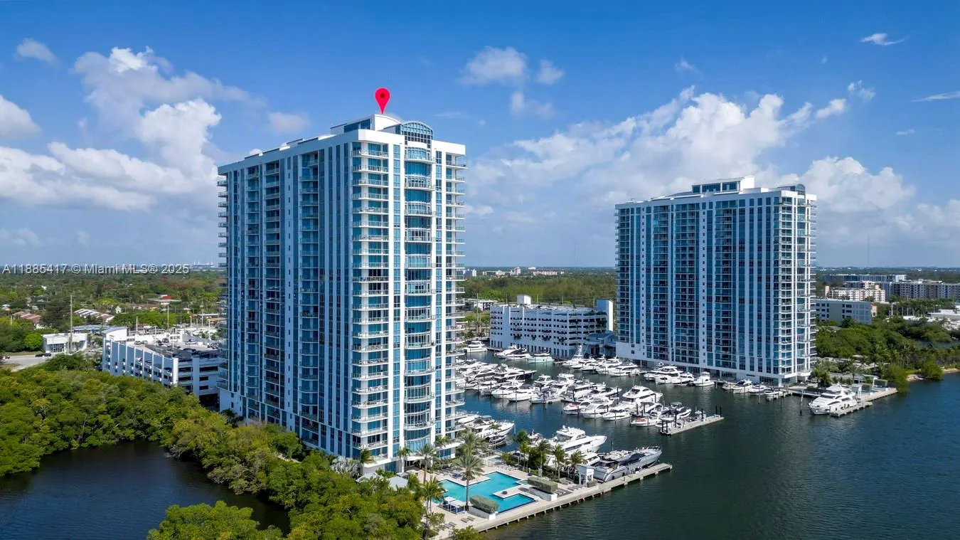17111 Biscayne Blvd, #909