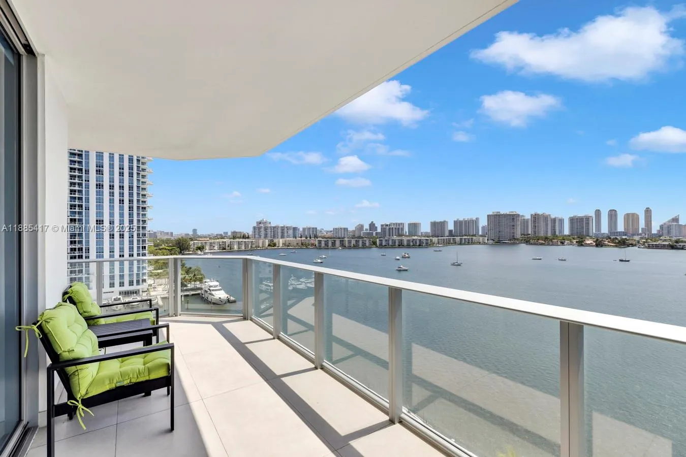 17111 Biscayne Blvd, #909