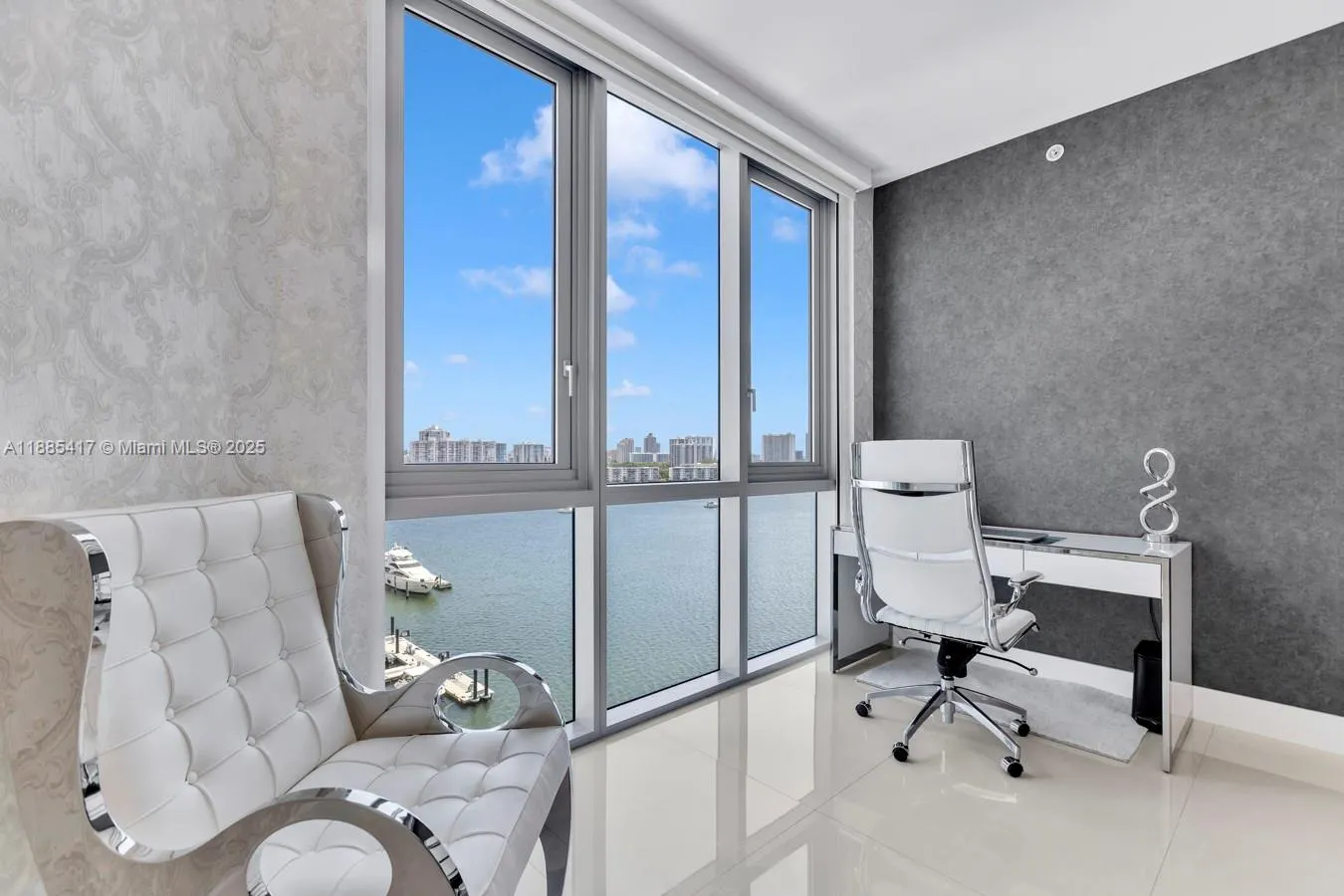 17111 Biscayne Blvd, #909