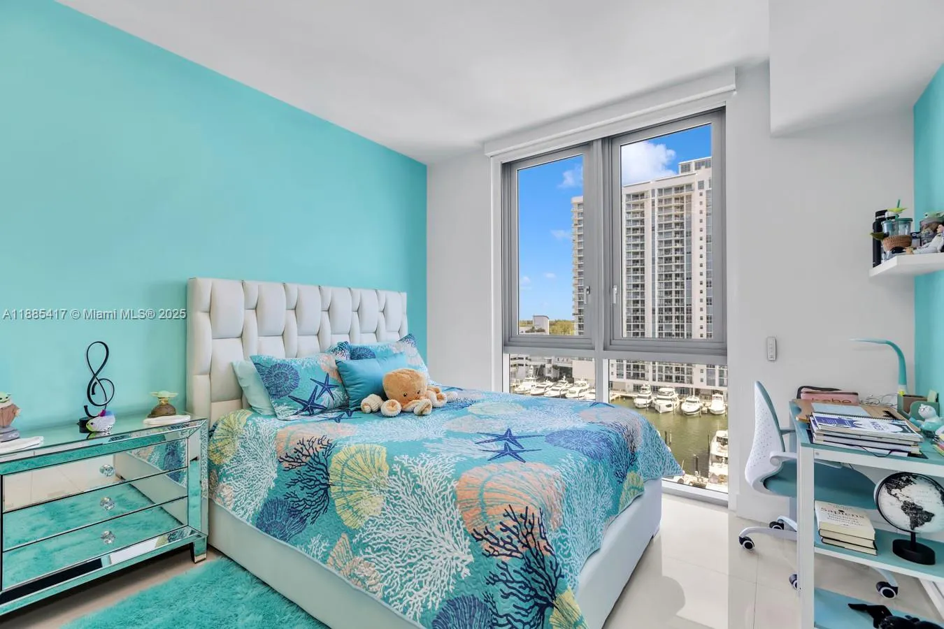 17111 Biscayne Blvd, #909