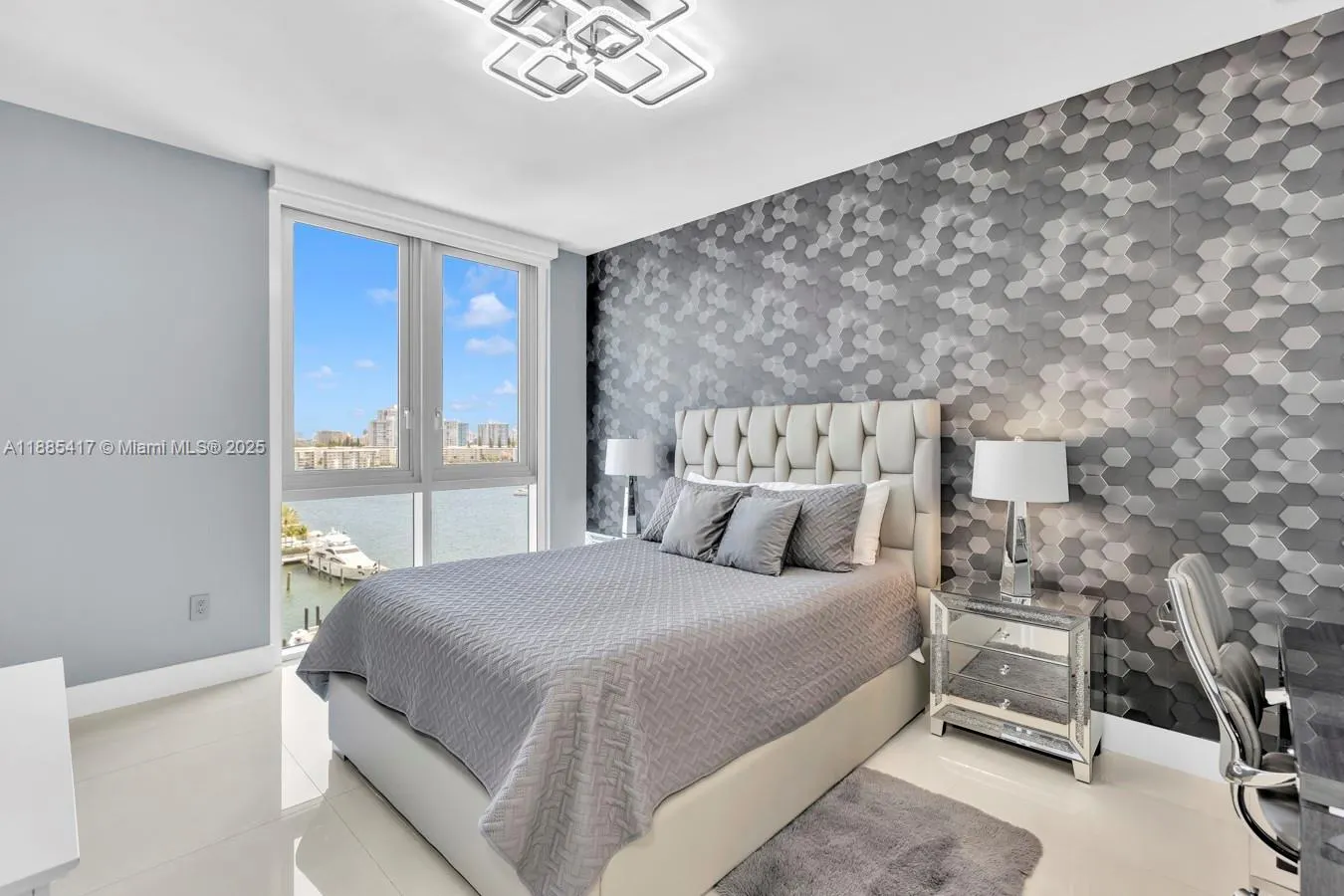 17111 Biscayne Blvd, #909