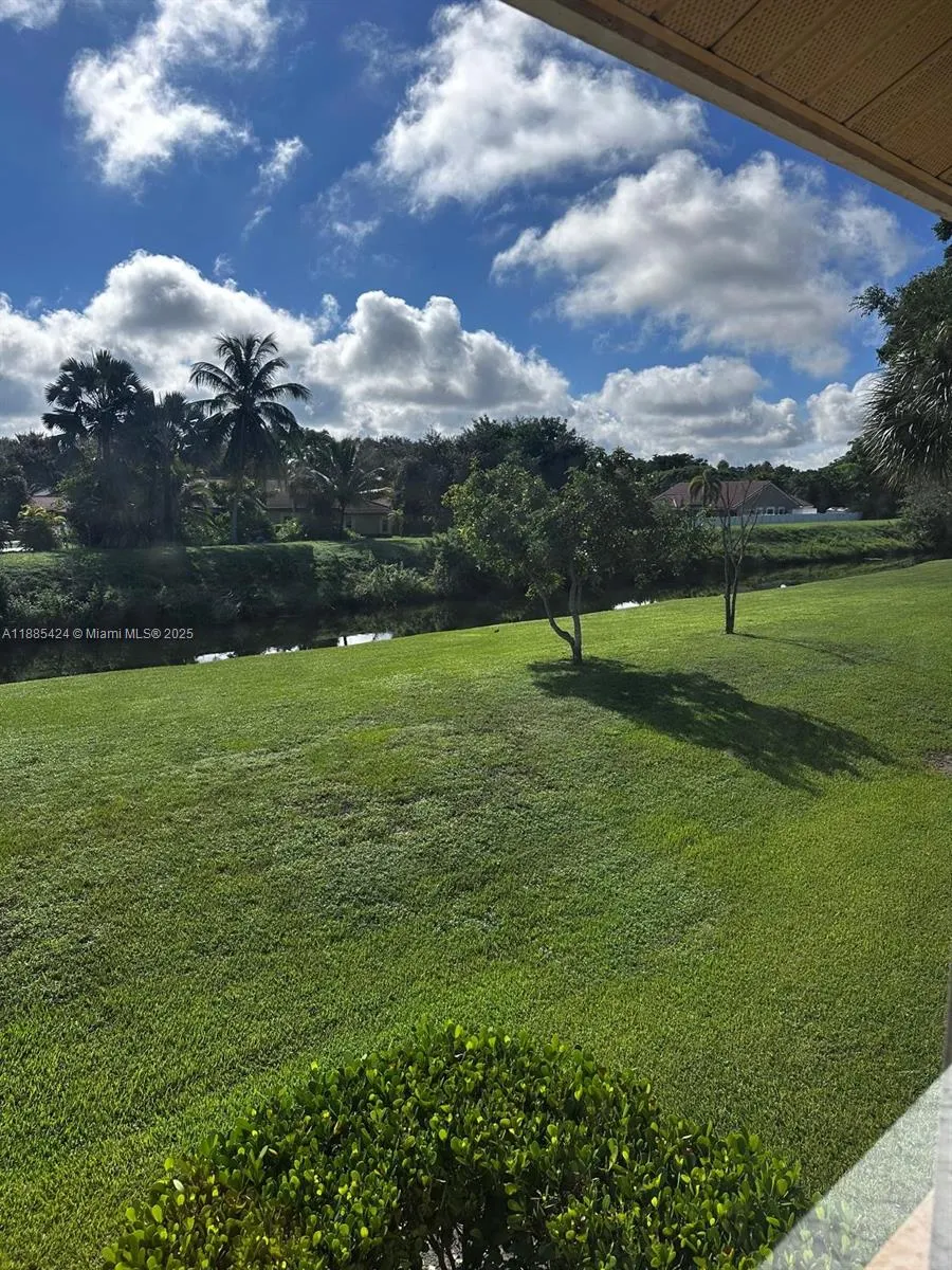 976 Coral Club Dr, #976
