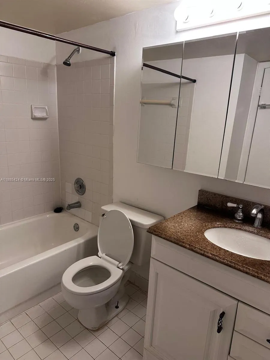 976 Coral Club Dr, #976