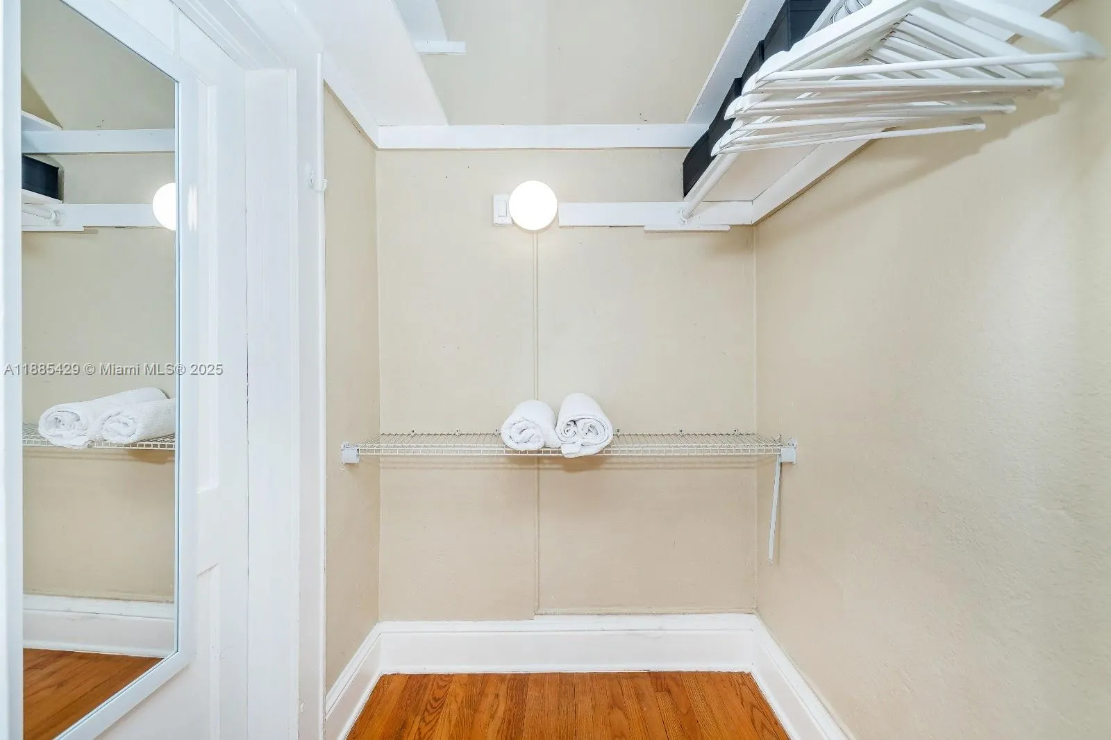 126 Mendoza Ave, #5