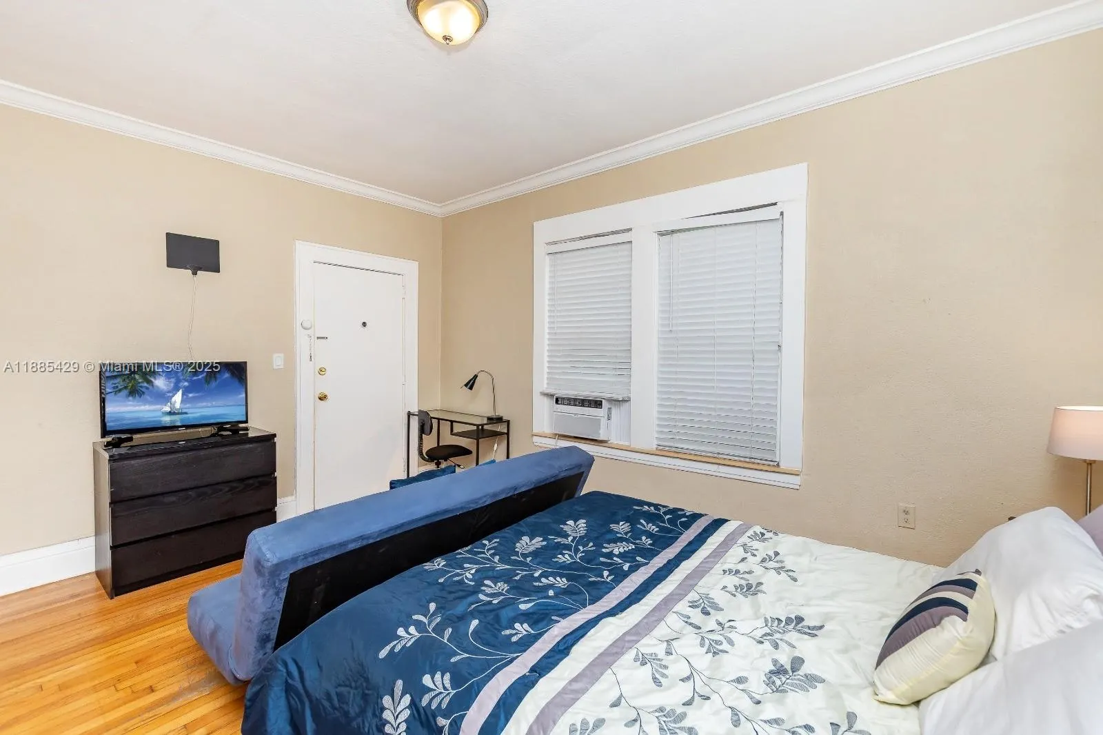 126 Mendoza Ave, #5