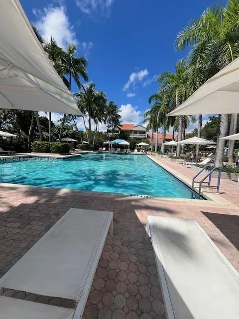 3610 Yacht Club Dr, #215