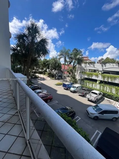 3610 Yacht Club Dr, #215