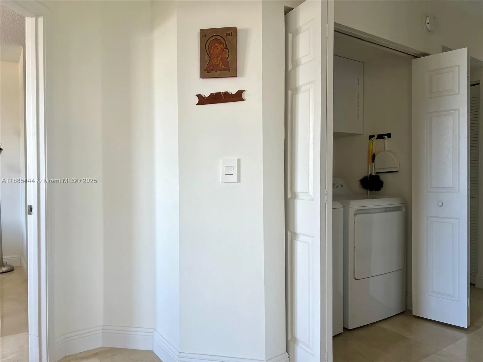 651 Okeechobee Blvd, #811