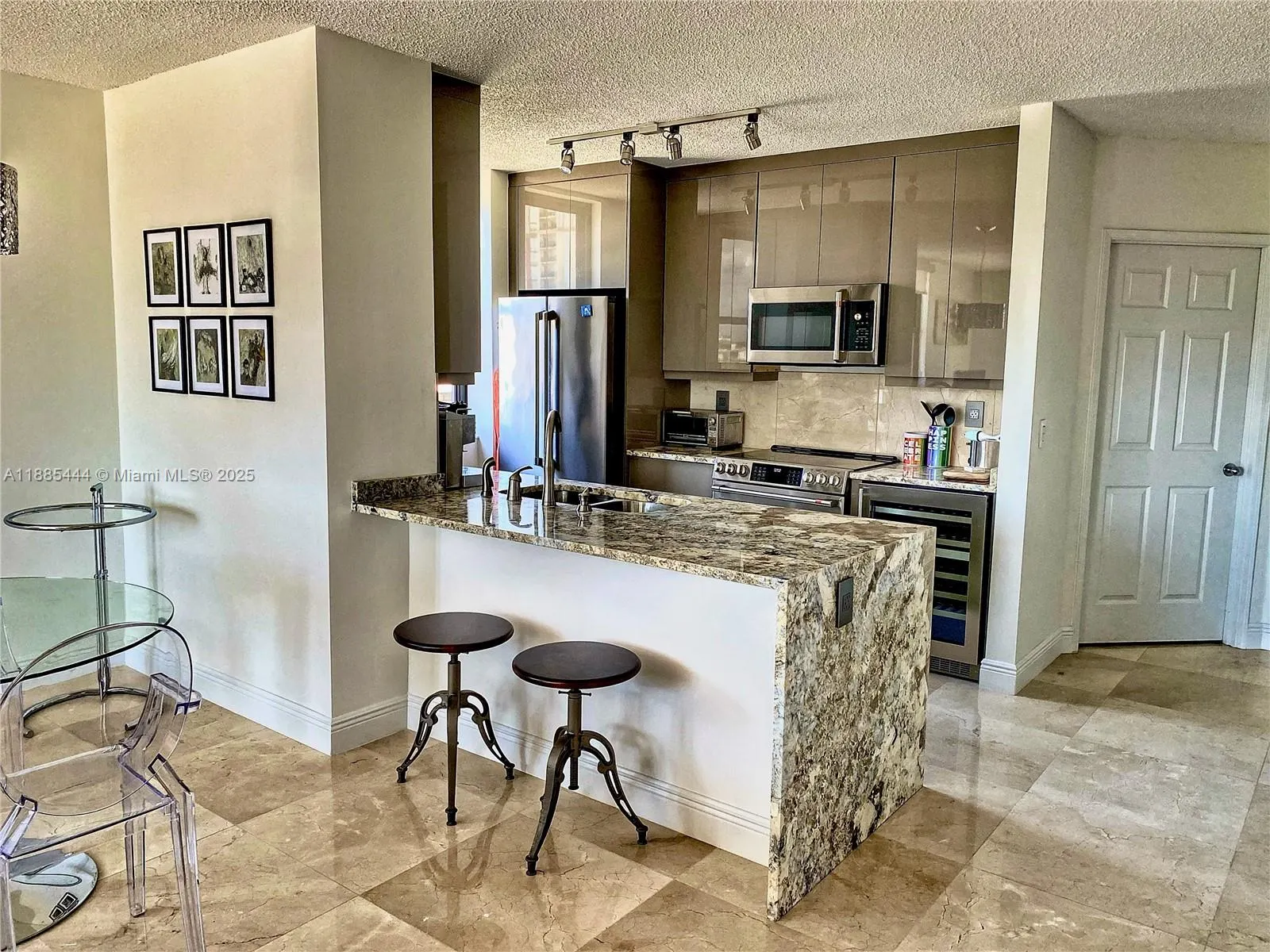 651 Okeechobee Blvd, #811