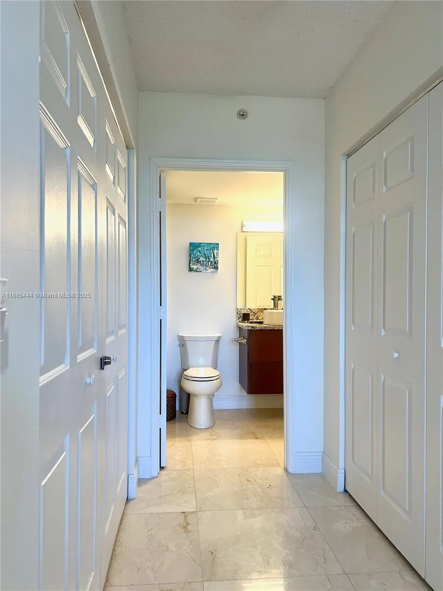 651 Okeechobee Blvd, #811
