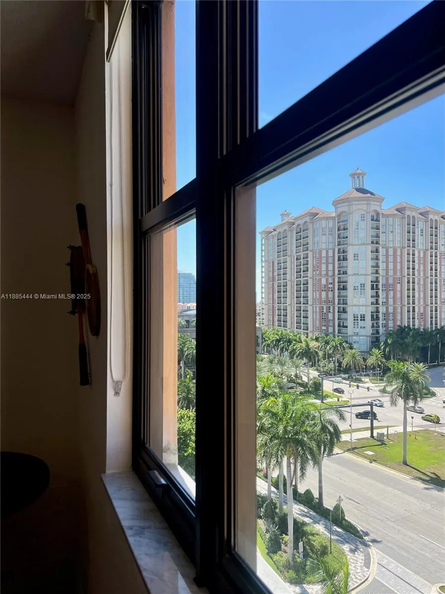 651 Okeechobee Blvd, #811