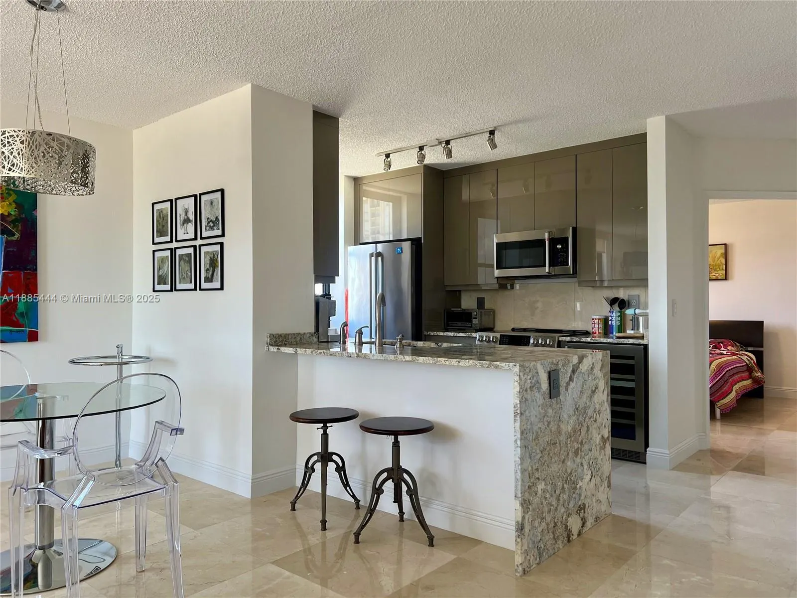 651 Okeechobee Blvd, #811