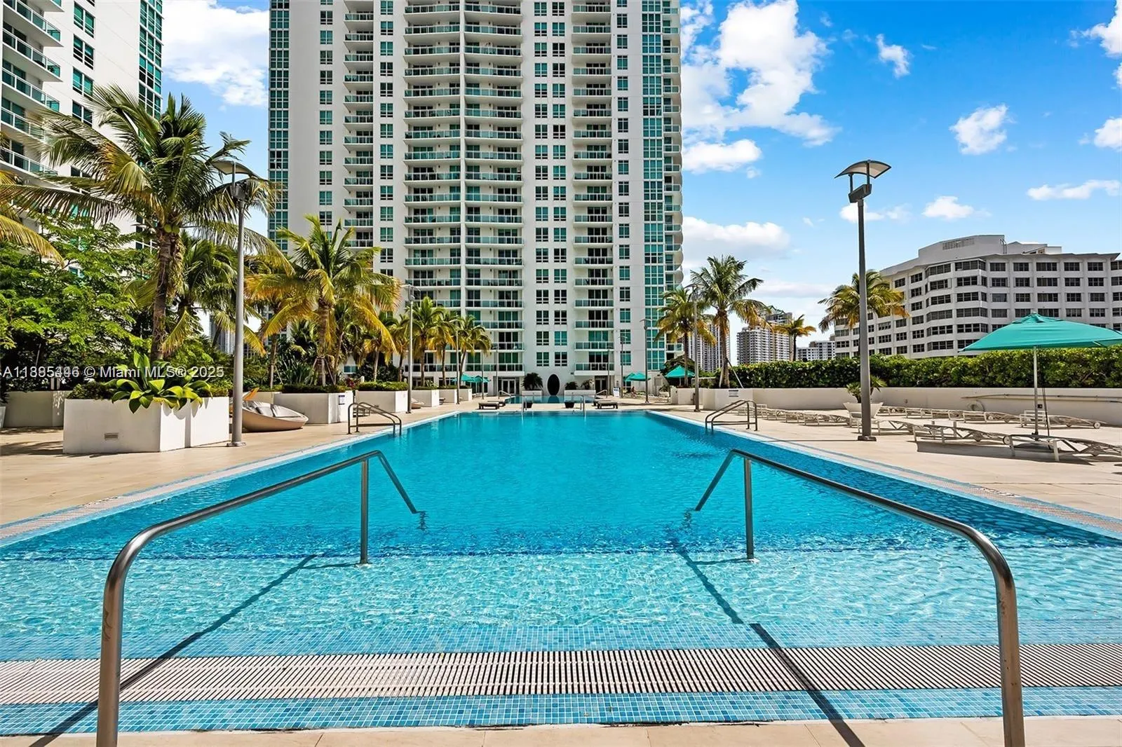 950 Brickell Bay Dr, #1001